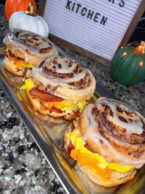 #follow #foodie #foodporn #food #breakfast #blogging #blogger #blog Cinnamon Roll Breakfast, Soul Food Dinner, Junk Food Snacks, Food Babe, Breakfast Sandwiches, Food Therapy, Yummy Comfort Food, Sweet Snacks Recipes, Food Drinks Dessert