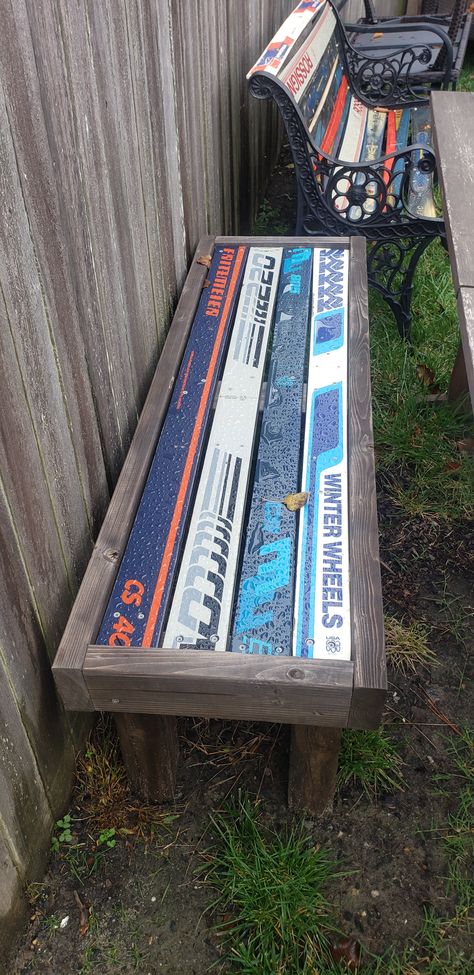 2x4 and skis Repurpose Skis, Old Skis Ideas, Ski Bench, Vintage Ski Lodge Decor, Ski Furniture, Vintage Ski Lodge, Create Notebook, Ski Chair, Ski House Decor