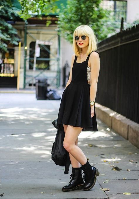 Black Dress With Doc Martens, Small Black Dress Outfits, 90s Grunge Summer Outfits, Dr Martens Shop, Indie Outfits Alternative Fashion, Looks Street Style, Indie Outfits, Alternative Rock, Glam Rock