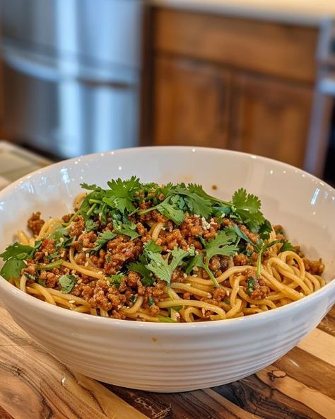 My Chinese friend showed me this recipe, and we've been addicted to it since! Slow Cooker Dan Dan Noodles, Summer Food Dinner Main Dishes, Ground Pork Asian Noodles, Chinese Spaghetti Recipes, High Rated Recipes, Recipes Using Udon Noodles, Easy Summer Food Ideas, Chinese Noodles Recipes, Best Chinese Food Recipes