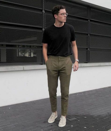 2024 Male Fashion, Workout Man, Minimalist Fashion Men, Mens Summer Outfits, Mens Casual Outfits Summer, Stylish Men Casual, Mens Trendy Outfits, Men Stylish Dress, Mens Outfit Inspiration