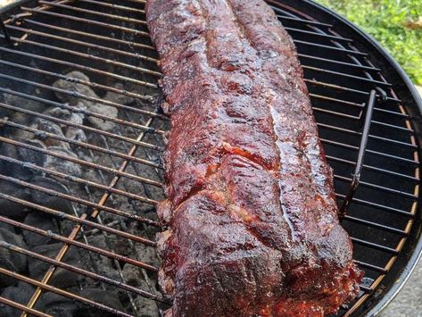 Make great BBQ right at home on your Weber kettle. Grilled Ribs Charcoal, Weber Grill Recipes, Grilling Ribs, Weber Kettle Grill, Charcoal Grill Recipes, Cooking With Charcoal, Weber Charcoal Grill, Big Green Egg Grill, Green Egg Grill