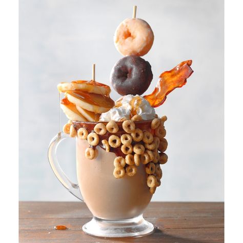 12 Crazy Milkshakes We're Drooling Over | Taste of Home Crazy Milkshakes, Milkshake Ideas, Crazy Shakes, Fancy Ice Cream, Ice Cream Cute, Best Summer Desserts, Milkshake Bar, Best Milkshakes, Candy Drinks