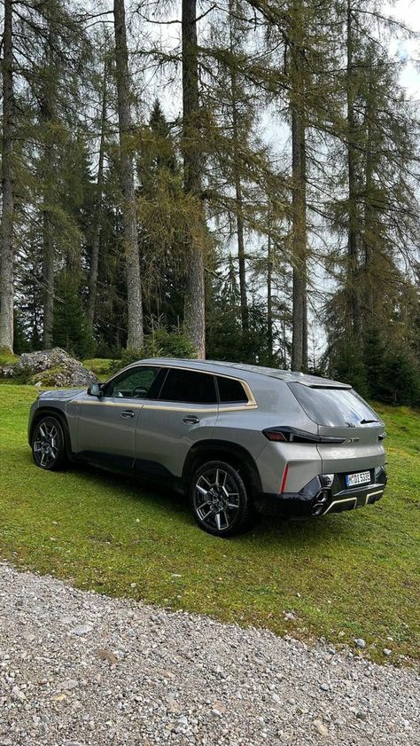 Ex-BMW M Boss Shows The 2023 XM Super SUV In Oxid Grey Bmw Xm 2023, Plug In Hybrid Suv, Bmw Xm, Luxury Car Photos, Carros Bmw, Bmw X7, Luxurious Cars, Flying V, New Bmw