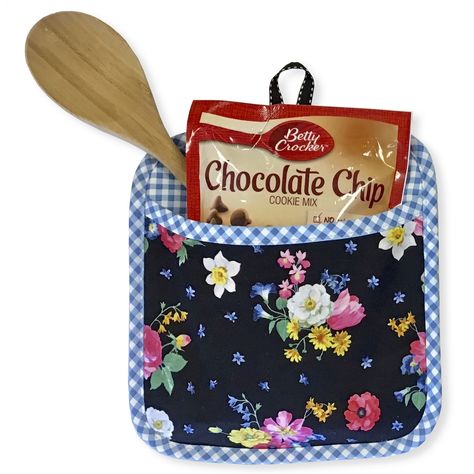 NEW! Pot Holder Plus how-to sewing video by the Stitch it! Sisters Free Potholder Sewing Patterns, Quilted Hot Pads Patterns Free, Potholder Sewing Pattern, Potholder Diy, Betty Crocker Chocolate Chip Cookies, Binding Tips, Quilting Digest, Sewing Binding, Bias Tape Maker