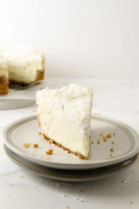 Vanilla Bean Mousse, Pumpkin Snack, Vanilla Bean Cheesecake, White Chocolate Shavings, White Chocolate Recipes, Cheesecake Crust, Chocolate Melting Wafers, White Chocolate Cake, White Chocolate Cheesecake