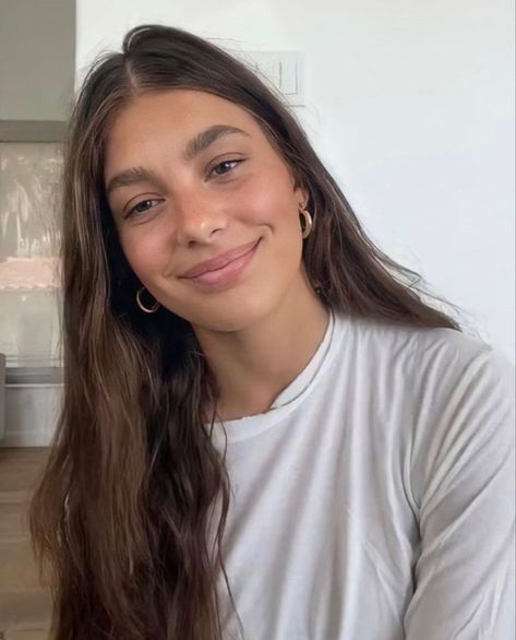 mia on Twitter: "my girl is free from the shackles of leonardo dicaprio. god is good https://t.co/CwrwYDBiQF" / Twitter Camila Morrone, American Music Awards, Natural Face, Dream Hair, Leonardo Dicaprio, God Is Good, Music Awards, God Is, Hair Looks