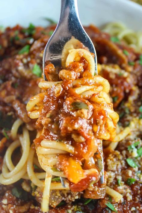 Ground Pork Bolognese, Pork Spaghetti Recipe, Pork Spaghetti Sauce, Italian Ground Pork Recipes, Ground Pork Spaghetti Sauce, Pasta With Ground Pork, Pork Bolognese Sauce, Ground Pork Spaghetti, Ground Pork Pasta Recipes