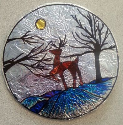 Faux Stained Glass using Aluminum Foil and Sharpies Tiffany Glass Art, Aluminum Foil Art, Christmas Art Projects, 6th Grade Art, Wine Glass Art, Glass Art Projects, Beach Glass Art, Foil Art, Karl Marx