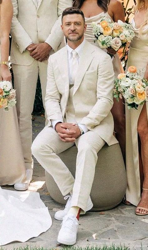 Beach Casual Outfit, Men Linen Suit, Guatemala Wedding, Custom Suits Men, Beach Wedding Groom, Beach Wedding Suits, Summer Wedding Attire, Wedding Groomsmen Attire, Suits And Sneakers