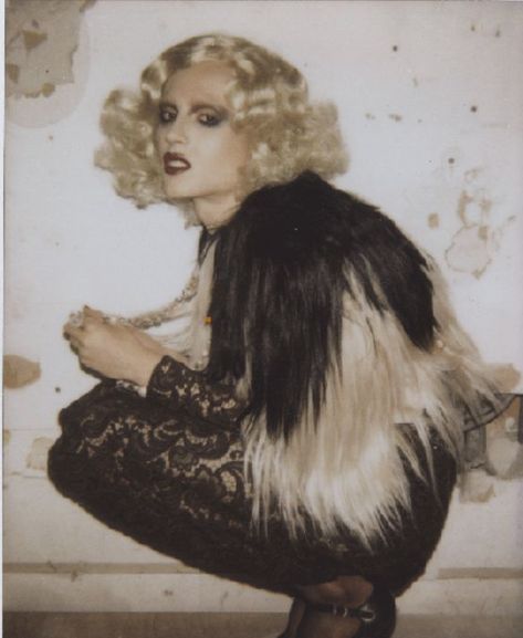 Business Woman Aesthetic, Candy Darling, 70s Rock And Roll, Woman Aesthetic, Alley Cat, Save The Queen, Fashion Victim, Colour Photograph, Post Punk