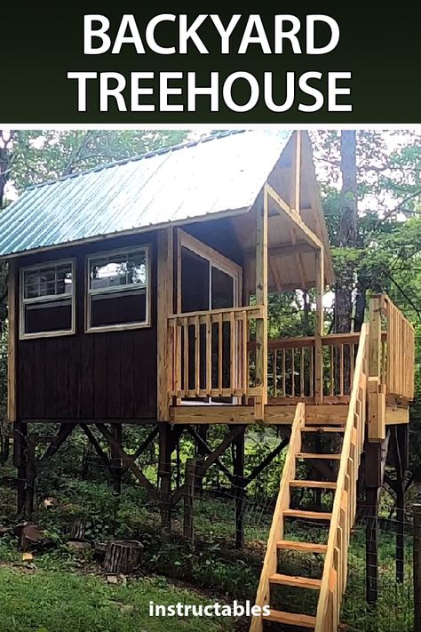 Bucket And Pulley Tree Houses, Treehouse Simple, Basic Tree House, Backyard Tree House, Treehouse Connected To House, Woodworking Shed Ideas, Fort Plans, Treehouse Platform Simple, Bunkie Ideas