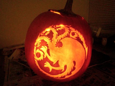 GOT Game Of Thrones Pumpkin Carving, Game Of Thrones Pumpkin, Pumpkin Carving Games, Pumpkin Games, Pumpkin Contest, Halloween Pumpkins Carvings, Call Art, Pumpkin Design, Pumpkin Decorating