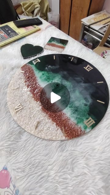 Resin clock workshop Resin Clock Tutorial, Resin Workshop, Resin Clock, Clock Numbers, Resin Tutorial, Clock