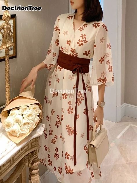 Modern Kimono Dress, Japanese Fashion Women, Celana Fashion, Japanese Yukata, Japanese Clothes, Modern Kimono, Japan Kimono, Kimono Japanese, Yukata Kimono