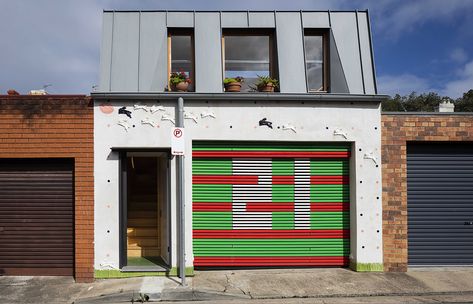 Image: Brett Boardman Studio Tiny House, Case Study House, Case Study Houses, Tiny House Builders, Garage Studio, Mansard Roof, Tiny House Trailer, Steel Roofing, Roof Architecture