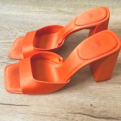 Zara Mules, Zara Heels, Square Toe Heels, Zara Shoes, Shoe Game, Bright Orange, Heeled Mules, Mule Shoe, So Cute