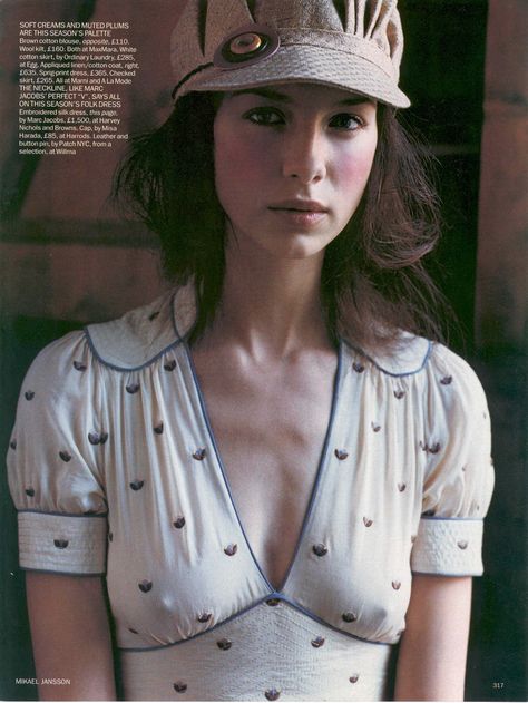 Caitriona Balfe - VogueUK Magazine Scans (2002) (Photographer Mikael Janssen) Vogue Uk, Caitriona Balfe, Beauty Women, Girl Fashion, Vogue, Magazine, Celebrities, Beauty, White