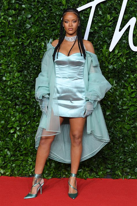 Rihanna’s Sexiest Pictures — See Hot Photos Of The Singer – Hollywood Life Rihanna Red Carpet, Jungkook Background, Rihanna Fashion, Rihanna Dress, Teal Mini Dress, Looks Rihanna, Carpet Outfits, Amber Valletta, Rihanna Looks