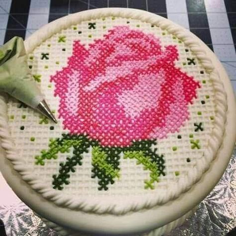 Cross Stitch Cake, Sewing Cake, Stitch Cake, Buttercream Cake Designs, Buttercream Decorating, Cake Templates, Pastry Art, Birthday Cake Decorating, Vegan Cake