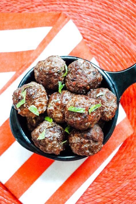 Turkish Meatballs (Kofta) Ground Lamb Meatballs, Turkey Kofta, Turkish Meatballs, Lamb Kebabs, Kofta Recipe, How To Cook Meatballs, Lamb Meatballs, Ground Lamb, Turkish Recipes