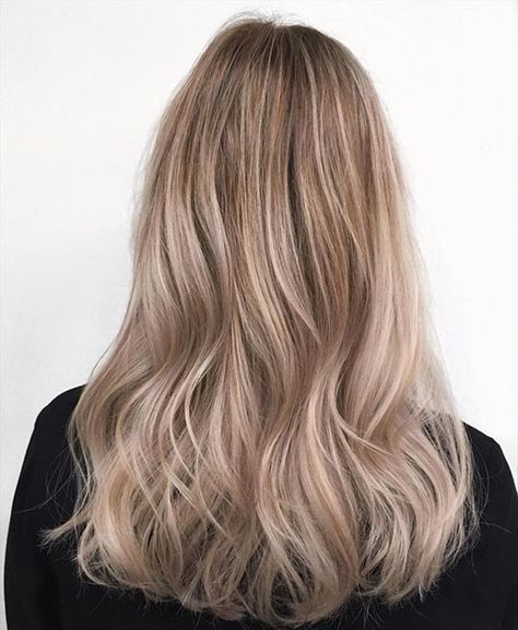 Medium Ash Blonde Hair, Rooty Blonde, Medium Ombre Hair, Medium Ash Blonde, Medium Blonde Hair, Ash Blonde Hair Colour, Medium Hair Color, Blond Balayage, Blonde Hair Color Ideas