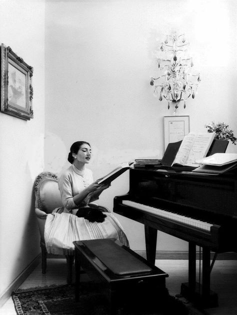 Soprano Singer Aesthetic, Maria Callas Aesthetic, Opera Singer Aesthetic, Opera Headshots, Opera Aesthetic, Singer Aesthetic, Music Photoshoot, Krewella, Christine Daae