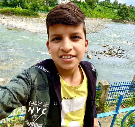 Piyush Joshi is a renowned Vlogger, Gamer, and Social Media Influencer from India. He has had a keen interest in... Piyush Joshi, Sourav Joshi, Mini Ladd, Indian Rupees, Nepali Song, Truck Accident, Allu Arjun Hairstyle, Celebrity Photography, Gamer Pics