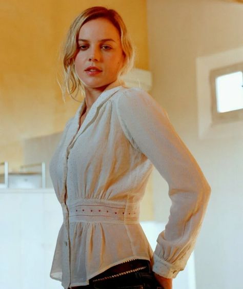 Abbie Cornish, Film Lab, Love Film, Mom Outfits, Photo Gallery, Photo Galleries, Bell Sleeve Top, High Neck Dress, Lab