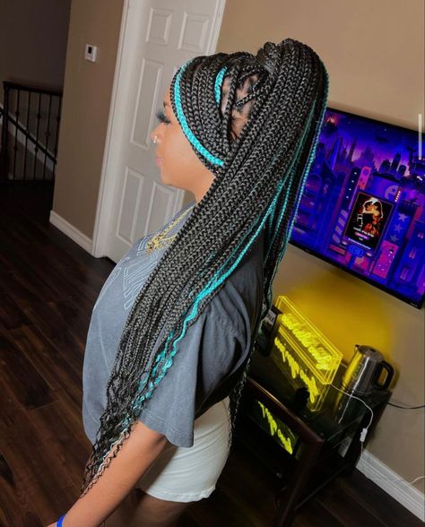 Turquoise Knotless Braids, Blue Peekaboo Hair Braids, Light Blue Peekaboo Braids, Knotless Braids With Blue In The Back, Teal And Black Knotless Braids, Light Blue Knotless Braids, Blue And Black Peekaboo Braids, Blue Box Braids With Curly Ends, Teal Peekaboo Braids