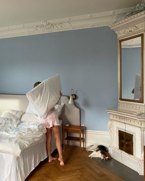 DJERF AVENUE on Instagram: "Slow mornings in Go Slow >> ☁️" Matilda Djerf House, Matilda Djerf Bedroom, Matilda Djerf Apartment, Matilda Djerf Room, Matilda Djerf Home, Summer Cleaning, Cleaning Inspiration, Cool Room Decor, Djerf Avenue