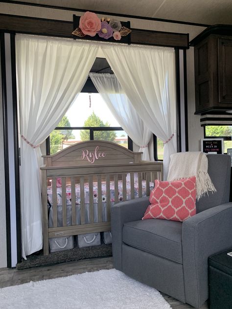 Nursery that fits right into a slideout. Who says you can’t have a nursery while living full time in a 5th wheel?! Travel Trailer Nursery Ideas, Travel Trailer Nursery, Nursery In A Camper, Crib In Rv, Remodeled Winnebago, Nursery In Camper, Camper Crib Ideas, Fifth Wheel Nursery, Nursery In Rv