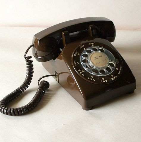 60s Telephone, Old School Telephone, Old School Phone, 60s Theme, Brown Icons, Telephone Retro, Rotary Dial Phone, Rotary Telephone, Brown Photo