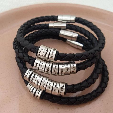 Gifts For Dad Christmas, Christmas Gifts Personalized, Xmas Gifts For Him, Christmas Gifts For Dad, Gift Ideas Christmas, Christmas Gift For Him, Personalized Leather Bracelet, Mens Bracelets, Pretty Jewelry Necklaces