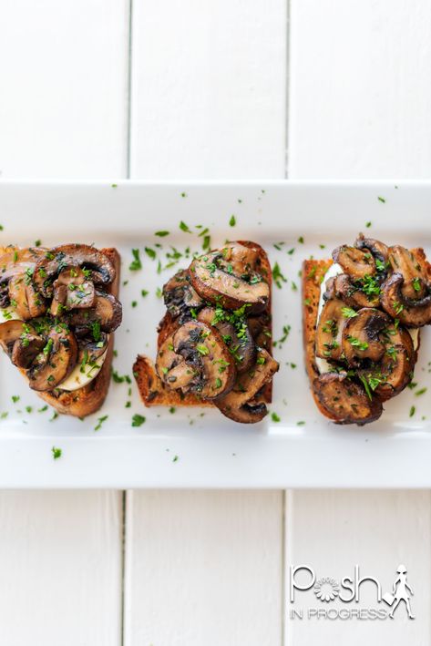 Mushroom Bruschetta, Mushroom Toast, Authentic Italian Food, Nigel Slater, Italian Food Recipes, Garlic Head, Autumn Recipes, Best Healthy Recipes, Best Lifestyle