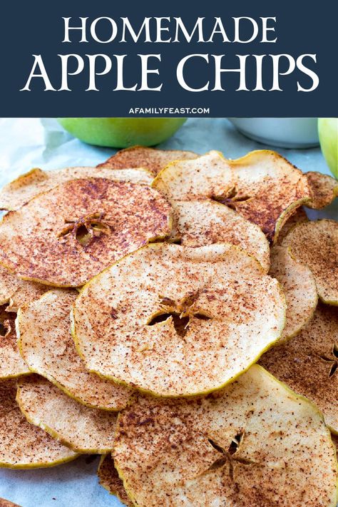 Homemade Apple Chips are super easy to make and taste absolutely delicious. They are the perfect sweet snack to make during apple season. How To Make Apple Chips In Dehydrator, Dehydrated Apple Slices, Dehydrated Apples Recipe, Dehydrated Apple Chips, Apple Chips Dehydrator, Homemade Apple Chips, Vitamix Food Processor, Dehydrator Ideas, Dried Apple Chips