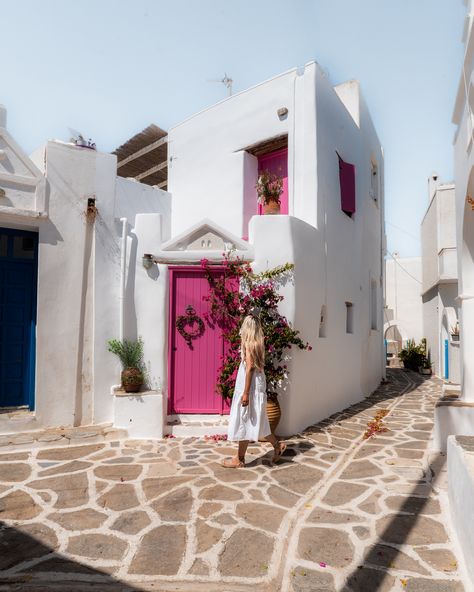 🇬🇷Best villages to visit in Paros -Greece🌸⬇️ & best beaches, best food spots -Parikia -Lefkes -Aliki -Naoussa -Drios -Marpissa -Kostos -Piso Livadi 🩵Stay: Tarsa studios 🥗Places to eat: -Sousouro -Distrato Cafe -Ragoussis Bakery -Cafe Symposium Paros -Hellas -Cuore Rosso -Barbarossa -Ramnos Cafe 🏖️Beaches -Parosporos Beach -Kolympethres Beach -Punda Beach -Molos Beach 📆 Best time to visit the island of Paros : May, June& Sept ©️No reposts. Copyright. Content belongs to sunkissedblonde... Paros Greece, Food Spot, Bakery Cafe, Best Beaches, Paros, Best Food, Places To Eat, Europe Travel, Greece