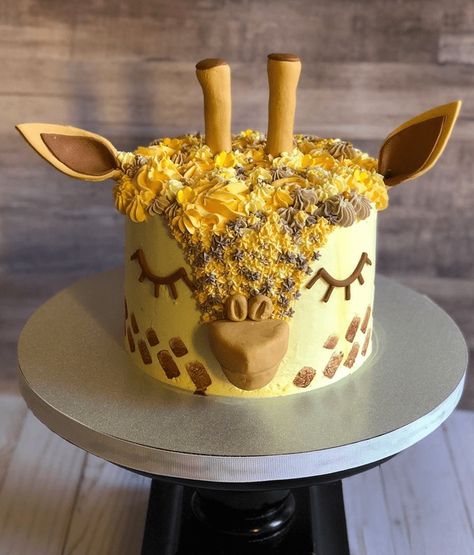 Giraffe Birthday Cakes, Giraffe Cakes, Animal Birthday Cakes, Animal Cakes, Cake Craft, Baby Birthday Cakes, Just Cakes, Novelty Cakes, Cake Decorating Tutorials