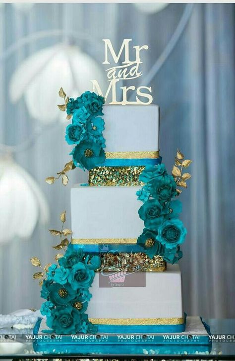 Shades Of Blue Wedding Cake, Green Wedding Cakes, Tiffany Blue Wedding Cake, Turquoise Wedding Cake, Turquoise Wedding Theme, Teal Wedding Theme, Turquoise Cake, Teal Wedding Cake, Square Wedding Cakes