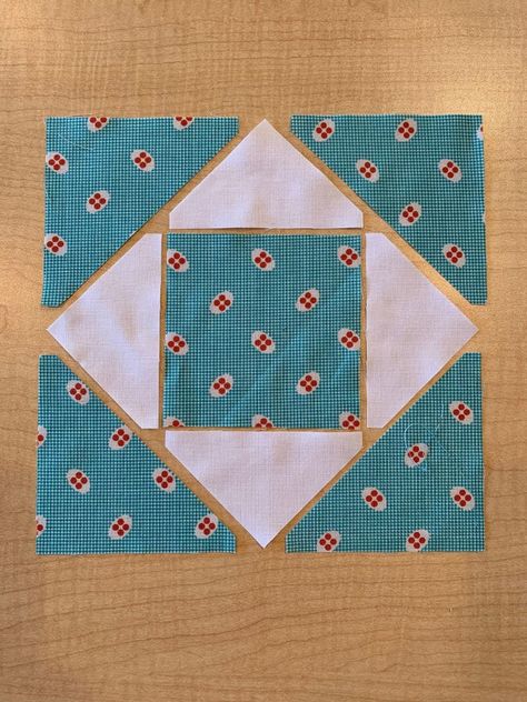 Easy Economy Block Tutorial Economy Block Quilt Pattern, Economy Block, Bird Quilt Blocks, Diy Quilting, Patchwork Quilting Designs, Quilt Blocks Easy, Projek Menjahit, Quilting Blogs, Quilting Designs Patterns