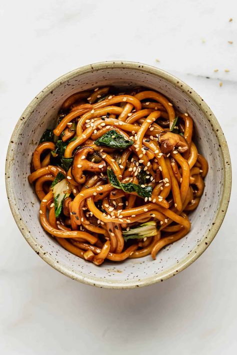 Udon Sauce Recipe, Udon Recipes, Vegetarian Udon Noodles, Yaki Udon Recipe, Vegan Udon, Tasty Noodles Recipe, Udon Stir Fry, Udon Noodles Recipe, Fried Udon