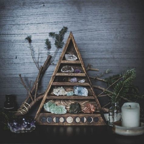 Store your tinctures somewhere dark and temperature consistent and preferably somewhere charged with good energy. Deco Nature, Witch Craft, Witchy Decor, Bohol, Witch Decor, Meditation Room, Boho Home, Book Shelf, Tiny Homes