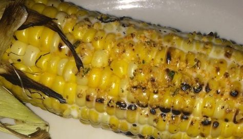 Longhorn Steakhouse Fire-Grilled Corn on the Cob Recipe Grilled Corn On Cob, Longhorn Steakhouse Recipes, Grilled Corn Recipes, Corn On The Cob Recipe, Corn Recipes Side Dishes, Steakhouse Recipes, Grilled Corn On The Cob, Longhorn Steakhouse, Fire Grill