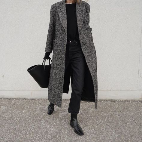 Herringbone Coat Outfit, Herringbone Coat Women, Herringbone Coat, Coat Outfit, Style Inspiration Winter, Paris Outfits, Fall Coat, Coat Outfits, Winter Fashion Outfits