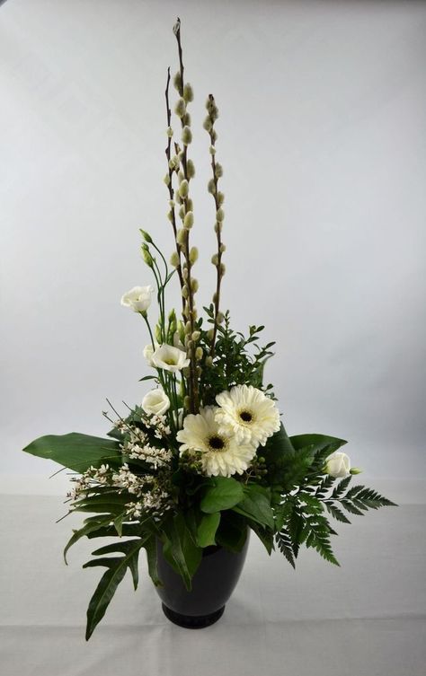 Flowers Arrangements Ideas, Patio Flower Pots, Arreglos Ikebana, Contemporary Flower Arrangements, Floral Art Arrangements, Flower Structure, Easter Flower Arrangements, Small Flower Arrangements, White Flower Arrangements