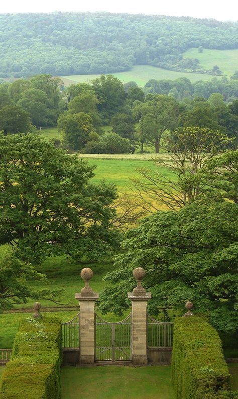 Garden Gate, English Countryside, Garden Gates, English Garden, Lush Green, Dream Garden, Hedges, Somerset, Hunger Games