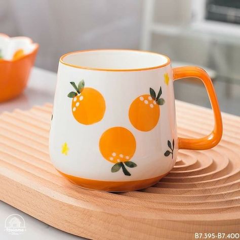 Cute Painted Ceramics, Peach Pottery Painting, Pottery Painting Oranges, Cute Color Me Mine Ideas, Fruit Painted Pottery, Paint Your Own Pottery Ideas Mug, Color Me Mine Ideas, Fruit Mug, Black Color Hairstyles