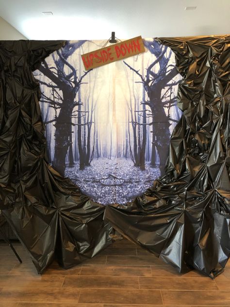 The Upside Down backdrop Upside Down Halloween Decorations, The Upside Down Decorations, Upside Down Stranger Things Decorations, Vecna Halloween Decoration, Halloween Photo Wall Ideas, Upside Down Party Theme, Halloween Stranger Things Decorations, Stranger Things Backdrop, Stranger Things Outdoor Halloween Decor