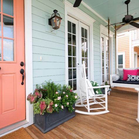 G&J QUALITY PAINTING INC Charleston Home Exterior, Charleston Homes Exterior, Home Exterior Paint, Green Exterior House Colors, Beach House Colors, Coastal Exterior, Exterior House Paint Color Combinations, Beach House Exterior, Craftsman Exterior