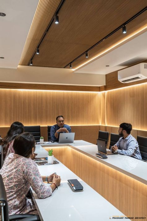 Office Ceiling Design, Meeting Room Design Office, Office Cabin Design, Kitchen Ceiling Design, Contemporary Office Space, Conference Room Design, Meeting Room Design, Office Ceiling, Office Design Ideas